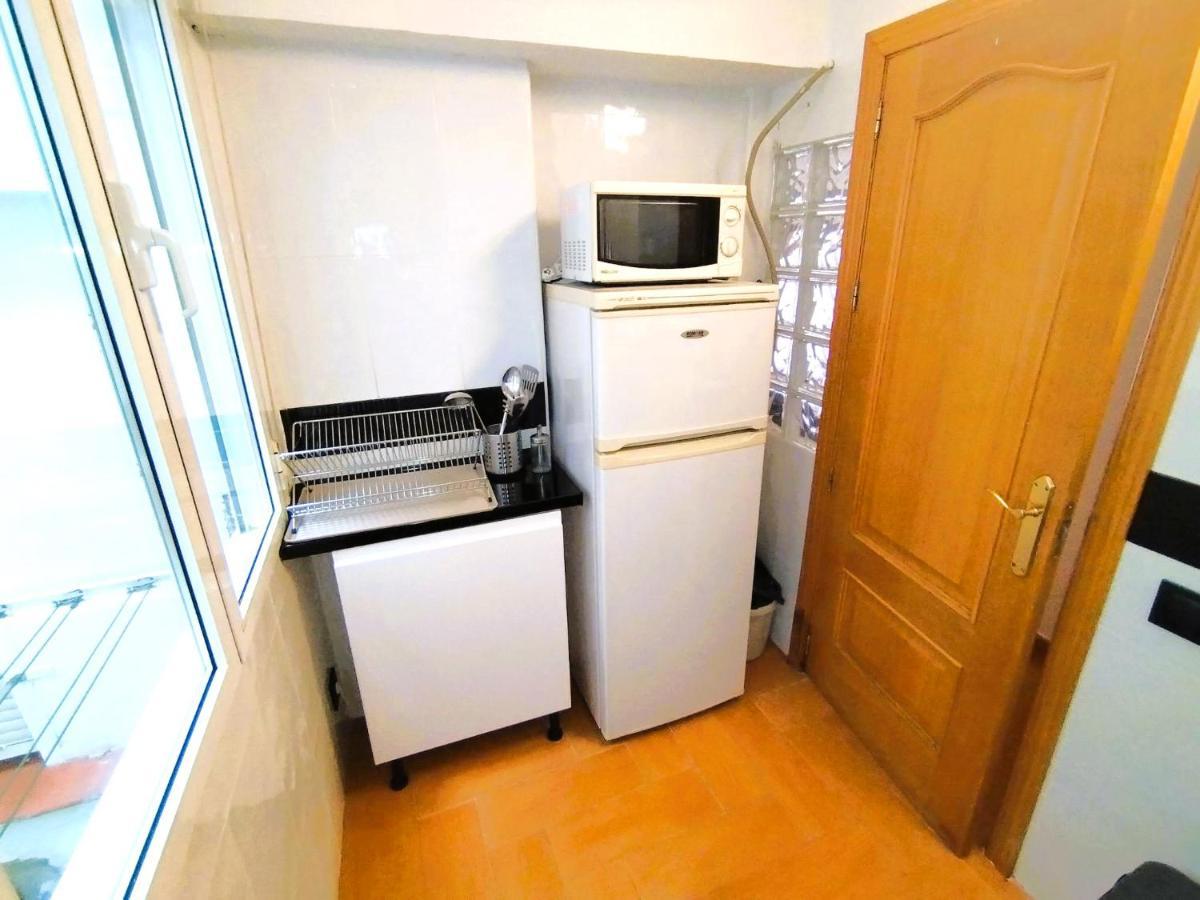 Puerta Del Sol - Apartamento Para 4 Мадрид Екстериор снимка